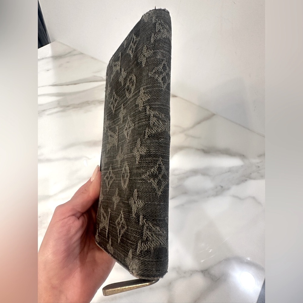 Louis Vuitton Denim Long Zippy Wallet - Picture 8 of 11